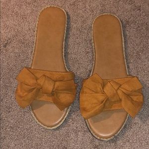 LOFT outlet gold suede bow sandals
